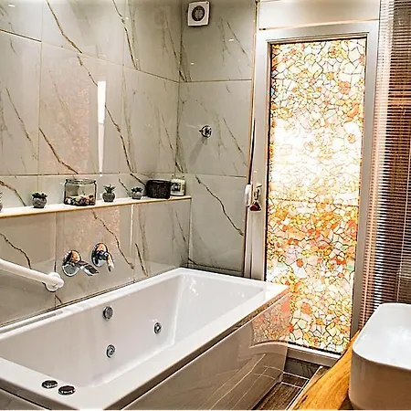 Kassandrou Suite Hot Tub-Jakuzzi - 2 Bedrooms - Big Balcony - Center Thessaloniki Exterior foto