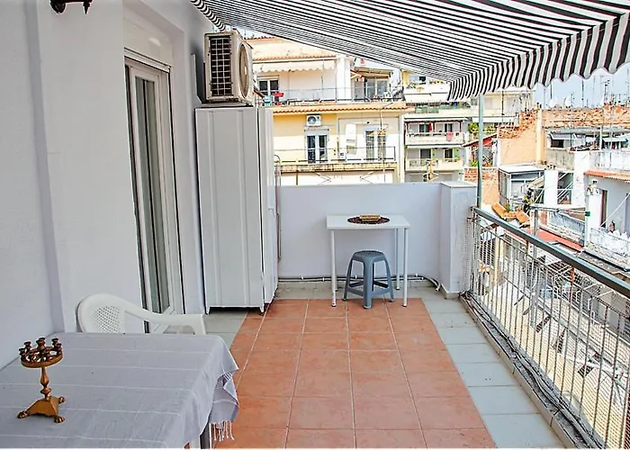 Kassandrou Suite Hot Tub-Jakuzzi - 2 Bedrooms - Big Balcony - Center