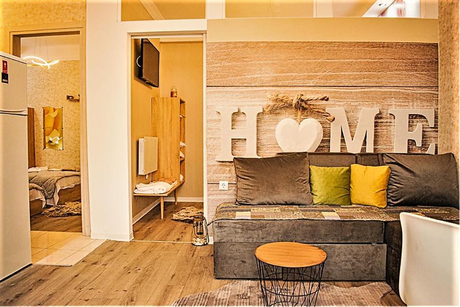Kassandrou Hot Tub-jakuzzi - 2 Bedrooms - Big Balcony - Center Thessaloniki